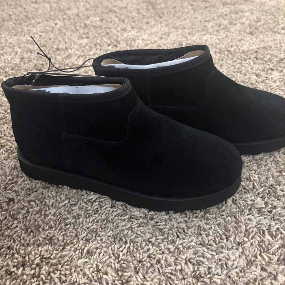 Time and Tru Women's Black Ankle Booties